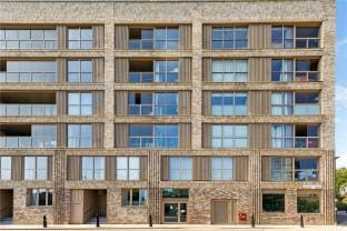 Vibrant Top Floor Apartment in Hackney Wick Vacation rental in London Borough of Hackney