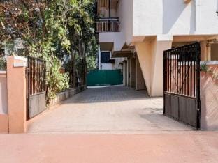 Collection O Veerbhadra Nagar Baner Vacation rental in Pune