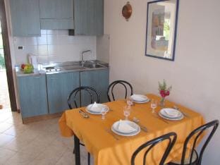 Holiday apartment with 2 bedrooms Vacation rental in Brenzone sul Garda