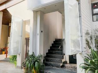Hotel O Insaf Nagar Munshipuliya Vacation rental in Lucknow