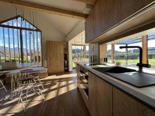 Elegant Warm Bliss Hideaway Escape Lodge - Holiday Home with Hot-Tub Vacation rental in Slovenia