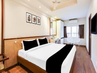 Cosy Stays at Kodambakkam Near Railway Station Vacation rental in Chennai
