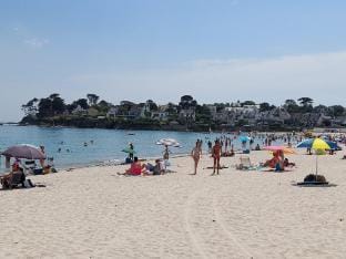 Holiday home just 350 m from the long sandy beach Vacation rental in Plougonvelin