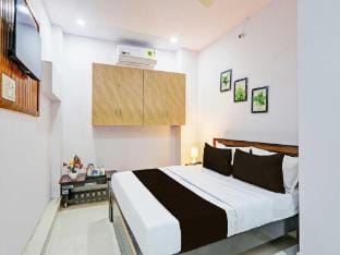 Collection O Karmanghat Near TKR khaman Vacation rental in Hyderabad