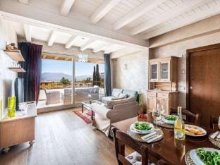 Warda C11 Comfortable holiday residence Vacation rental in Desenzano del Garda