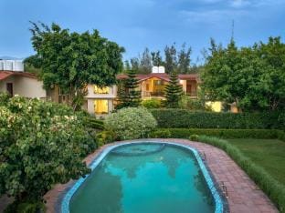 Luxury Room in Corbett with Infinity Pool Vacation rental in Uttarakhand