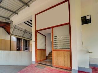 Hotel O Cheranelloor Aster Medicity Vacation rental in Kochi