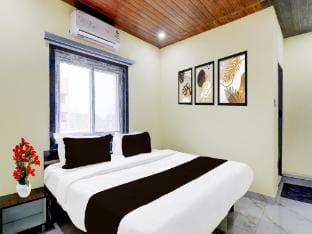 Super Collection O Srisailam Highway Vacation rental in Hyderabad
