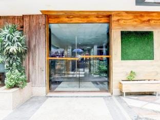 Super Townhouse Oak Dhanbad Near SSLNT College Vacation rental in India