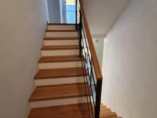 Komen Getaway Holiday Home with Balcony - Four Bedroom Holiday Home with Balcony Vacation rental in Slovenia