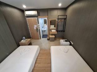 Spacious Twin Escape  Deluxe Comfort for Two Vacation rental in Bangkok