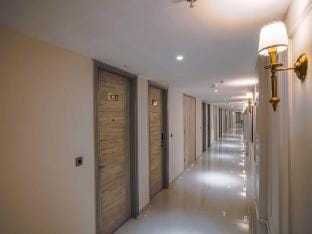 Apartment in Mohali with Rooftop Pool Vacation rental in Punjab, India