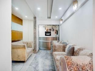 Super Collection O Ambegaon Road Katraj Vacation rental in Pune