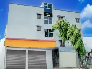 Super Collection O Kothapet Vacation rental in Hyderabad