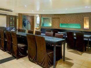 Super Townhouse Oak JM Road Vacation rental in Pune