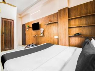 Hotel O Jessore Road Kolkata Skyline Serenity Vacation rental in Kolkata