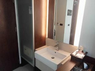 Simple Twin Retreat  Near Airport, Budget Smart Vacation rental in Bangkok