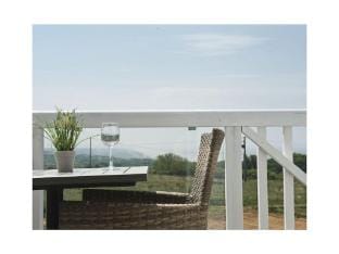 Holiday home with 2 bedrooms Vacation rental in Hauts-de-France