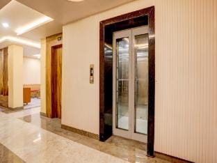 Super Townhouse Oak Dhanbad Near SSLNT Vacation rental in India