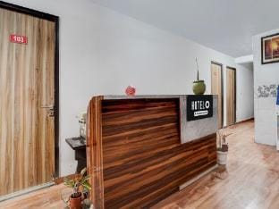 Hotel O Sector 121 Gaur City Mall Noida Vacation rental in Noida