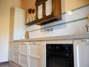 Spacious apartment in a stone farmhouse Vacation rental in Marche