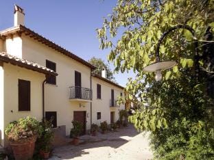 Farmhouse in Lazio with Lake Bolsena Views Vacation rental in Montefiascone