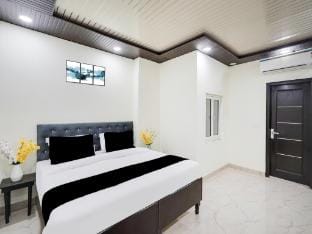 Super Collection O Nirman Vihar Vacation rental in New Delhi