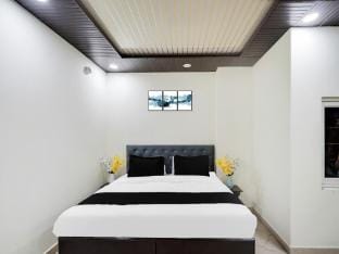 Super Collection O Nirman Vihar Vacation rental in New Delhi