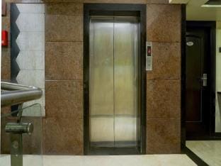 Premium Room near Pataleshwar Temple, Pune Vacation rental in Pune