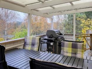 Cozy Forest Hideaway with Hot Tub Vacation rental in Stockholm County