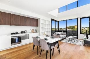 Modern Retreat Near UNSW & CBD Vacation rental in Kensington