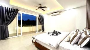 3 Bed Paradise Villa in Kuta Pool and Great Wi-Fi Vacation rental in Pujut