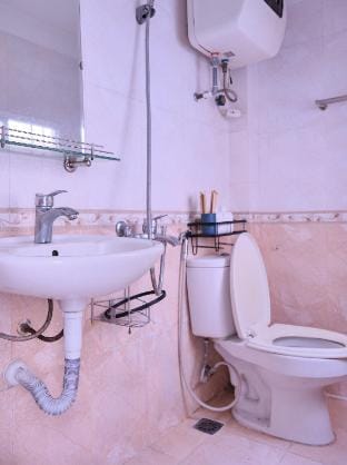100 Hilleret Cozy Apt 2BR 2BA 3 min Hoan Kiem lake Vacation rental in Hanoi