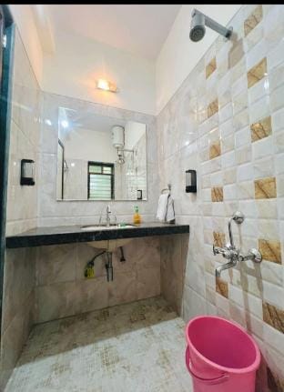 Villa available for Family, Friends and Couples. Vacation rental in Lonavla