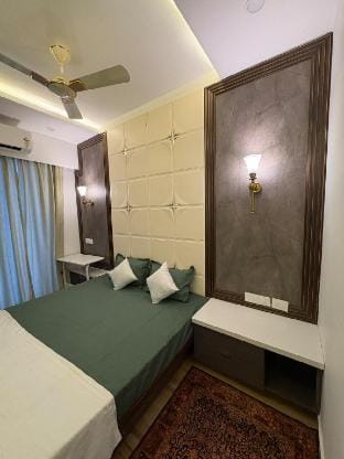 THE CROWN Studio A Luxury Stay Vacation rental in Noida