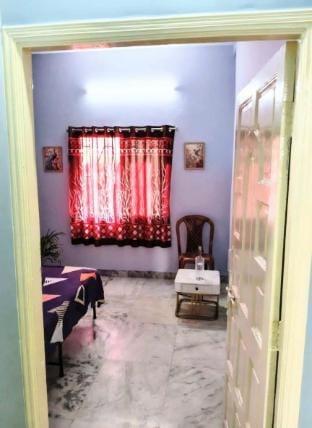 PeaceStay2: Budget Own Room Near Kolkata Airport Vacation rental in Kolkata