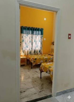 PeaceStay3: Budget Own Room Near Kolkata Airport Vacation rental in Kolkata