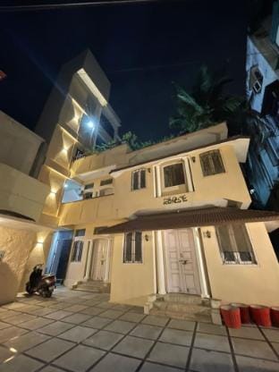 Visitors Lounge by MMG-3BHK Dlx Flat GF BHills Vacation rental in Hyderabad