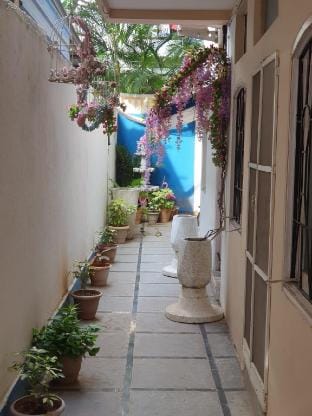 Visitors Lounge by MMG-3BHK Dlx Flat GF BHills Vacation rental in Hyderabad
