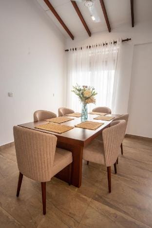 Elora Kadana Vacation rental in Western Province