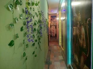 Shruti Guest House Vacation rental in Varanasi