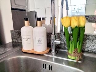 Terra Nueve Escape - 1br with Balcony Staycation Vacation rental in Las Pinas