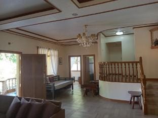 Albert AirBNB Vacation rental in Tagaytay