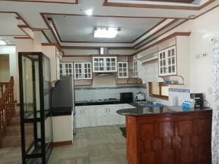 Albert AirBNB Vacation rental in Tagaytay