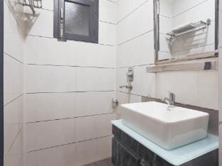 Cosy Stays at Rohini Sector 18 Vacation rental in Delhi