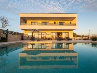Villa Freedom - Five Bedroom House with Balcony Vacation rental in Šibenik-Knin County, Croatia