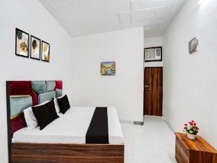 Super Hotel O Burari New Delhi Vacation rental in Delhi