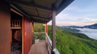 Brown Cabin @ Hillside Cabins Vacation rental in Antipolo