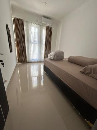 HOUSE io by Kanijewarooms Vacation rental in Special Region of Yogyakarta