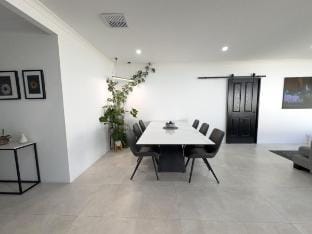 Stylish 4BR Home | City Fringe • Sleeps 8 • Modern Vacation rental in Bayswater